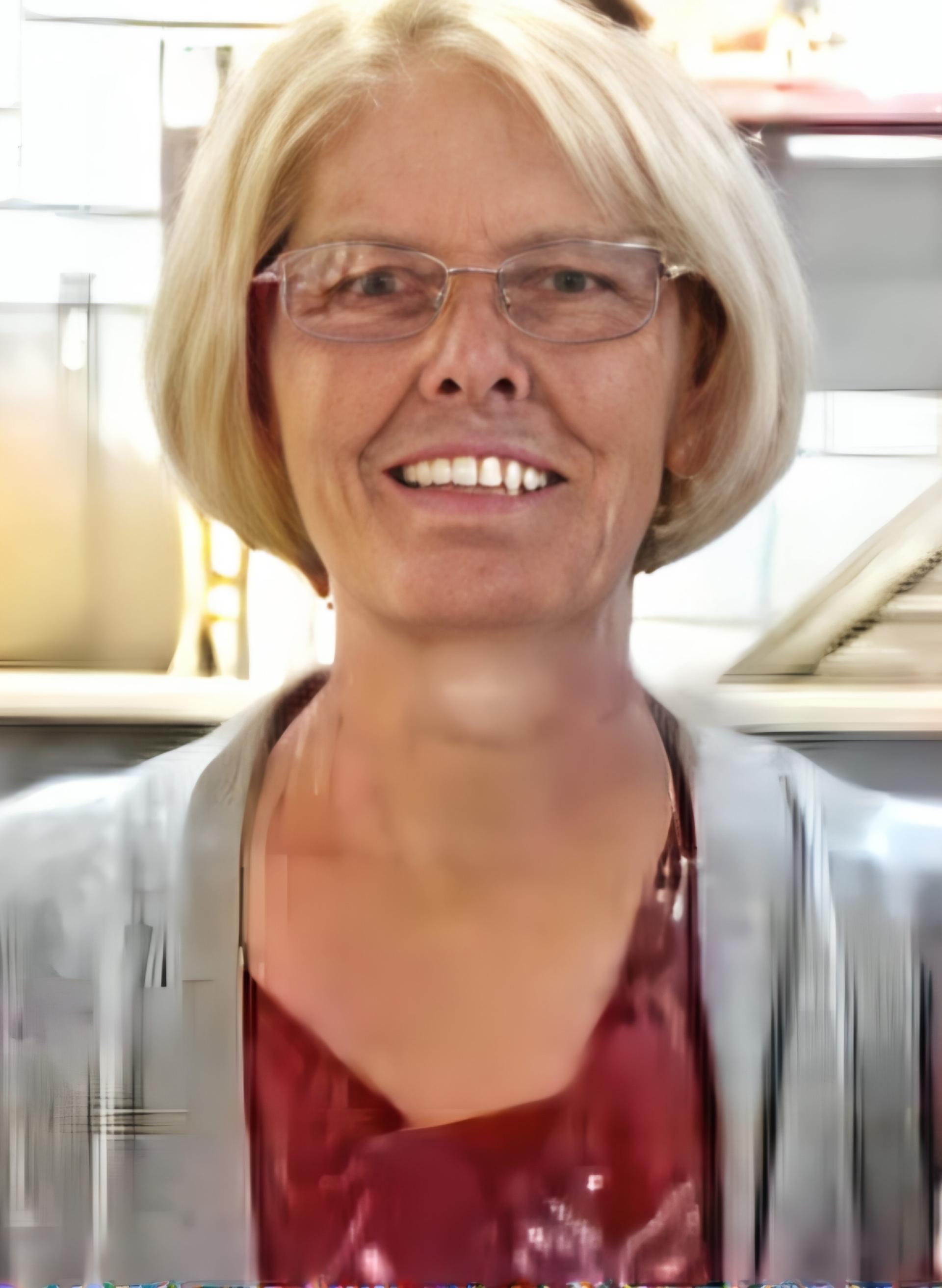 Sandra  Blahuta